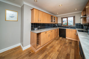 BREAKFAST KITCHEN- click for photo gallery